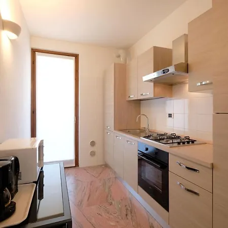 Apartmentsgarda - Gardalux Apartamento Garda (Verona)