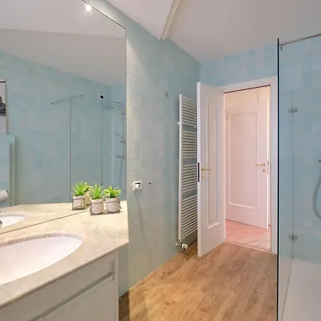 Apartmentsgarda - Gardalux Garda (Verona)