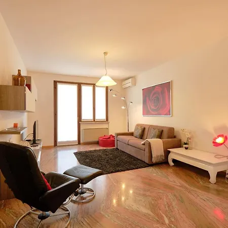 Apartmentsgarda - Gardalux Appartement *