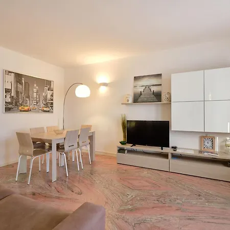 Apartmentsgarda - Gardalux Garda (Verona)