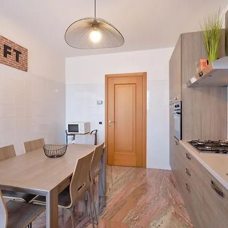 Apartmentsgarda - Gardalux Apartment Garda (Verona)