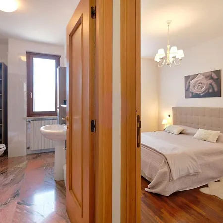 Apartmentsgarda - Gardalux Appartement *